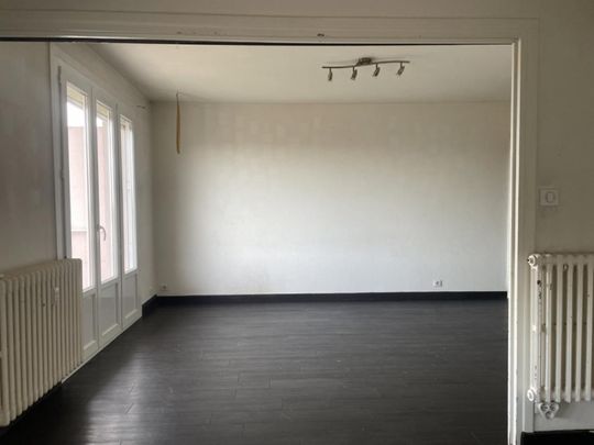 APPARTEMENT T4 A LOUER A RIORGES - MAIRIE - Photo 1