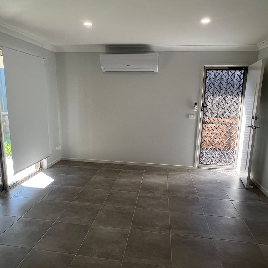 2 BEDROOM DUPLEX - Photo 1