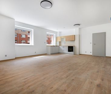 Pronájem bytu 2+kk 74 m² - Fotografie 1
