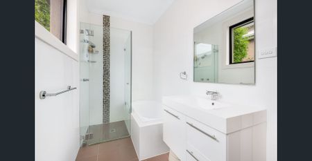 Private family entertainer with easy living appeal - Photo 4