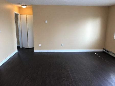 Alpine Lodge – 2 Bedroom - Photo 2