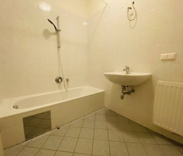 Zentrumsnahe 2-Zimmer Altbauwohnung + Balkon - Photo 3