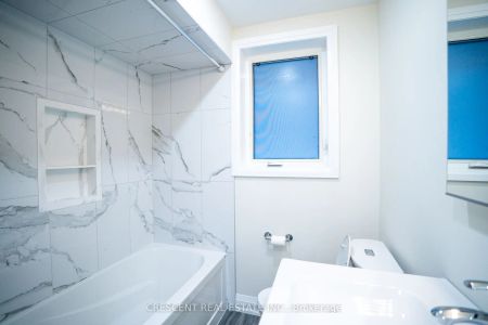 19 Queen Street W #1 - Photo 5