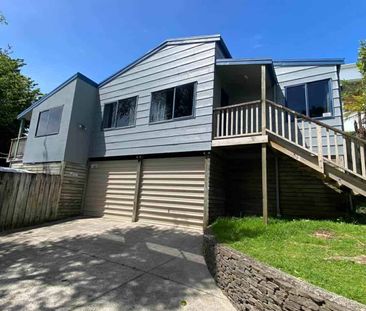 Welcome Bay Family Home - Photo 2