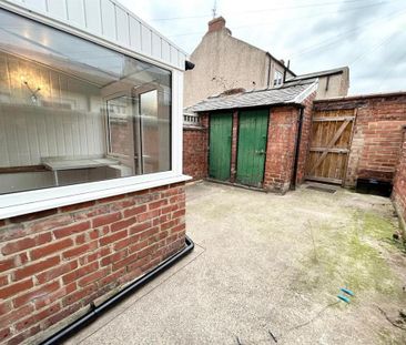 2 bedroom terraced house to rent - Photo 2