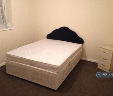 2 bedroom maisonette to rent - Photo 2