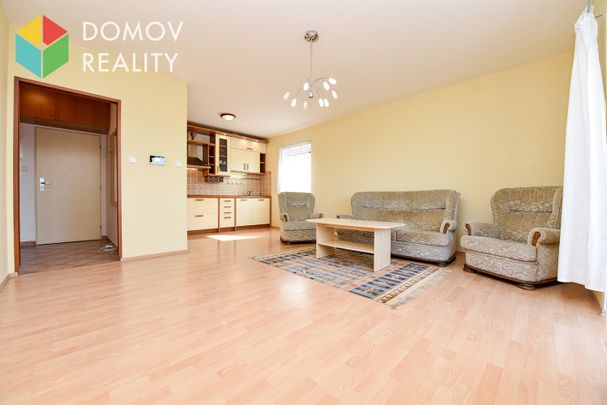 Pronájem bytu 1+kk 37 m² - Photo 1