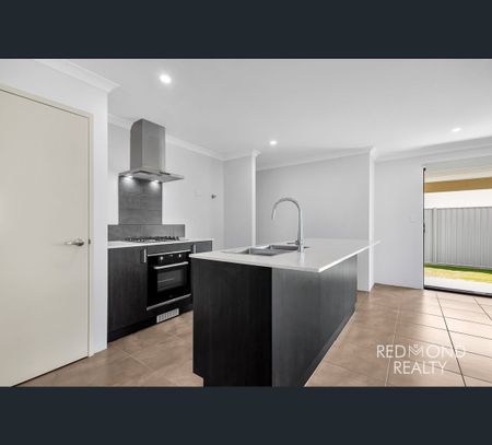 84 Barrelman Circuit, Alkimos, WA 6038 - Photo 5