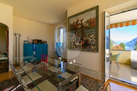 ANCIENT CHARM AND MODERN COMFORT: ELEGANT 4.5-ROOM APARTMENT WITH LAKE VIEW - Photo 3