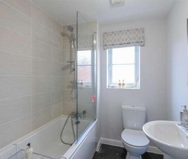 Macaulay Park, Grimsby, DN31 - Photo 4