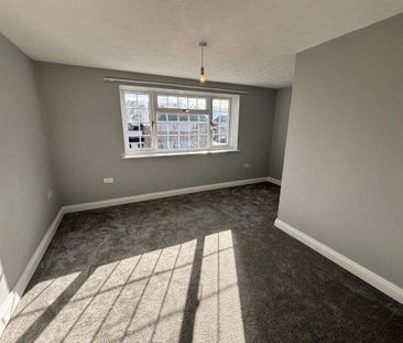 4 bedroom semi-detached house to rent - Photo 6