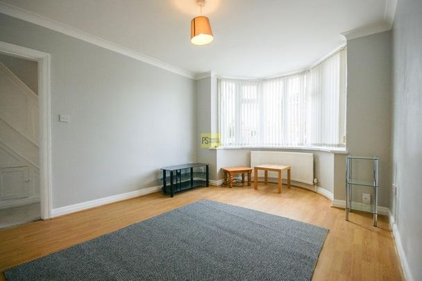 4 bedroom terraced house to rent - Photo 1