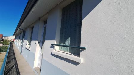 Location appartement 1 pièce - 27.67m² à Bellerive sur allier (03700) - Photo 5