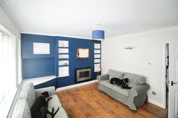 3 bedroom semi-detached house to rent - Photo 1
