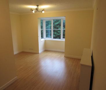 Foxglove Way, Wallington, Surrey, SM6 7JU - Photo 2