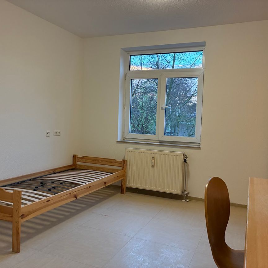 Möbliertes Studentenapartment- Only for Students - Photo 1