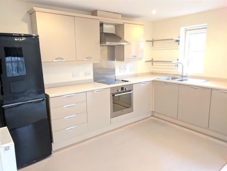 MiddlewoodClose, SOLIHULL - Photo 2