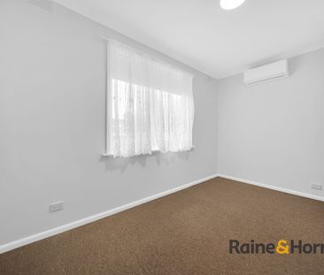 Charming 2-Bedroom Home with Garage - $530 Per Week - Photo 2