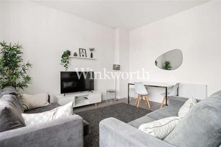 Parkview House, Frobisher Road, London, N8 - Photo 2
