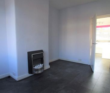 2 bedroom semi-detached house to rent - Photo 3