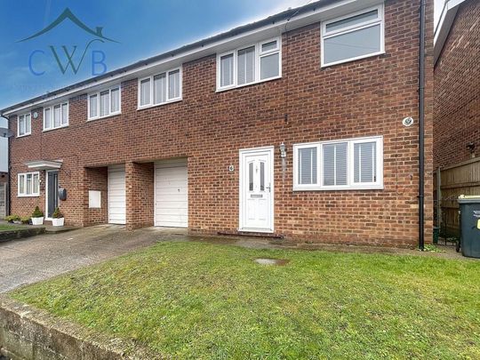 3 bedroom semi-detached house to rent - Photo 1