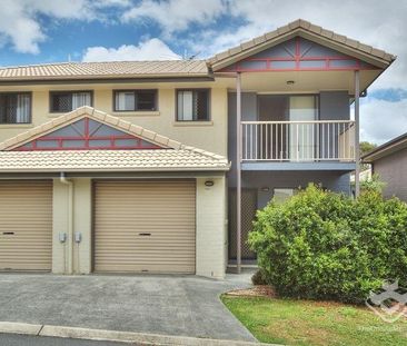 PARKINSON 3 BEDROOM TOWNHOUSE - 2 MINITS TO PUBLIC TRANSPORT - Photo 3