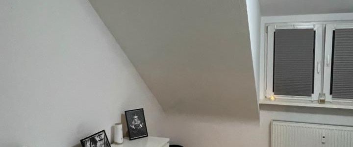 2 Zimmer Dachgeschosswohnung zum 15.11.2025 oder 01.12.2025 - Foto 1