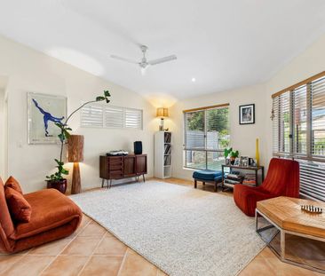 Quiet Old Tewantin Location - 3 bed, study plus pool - Photo 1