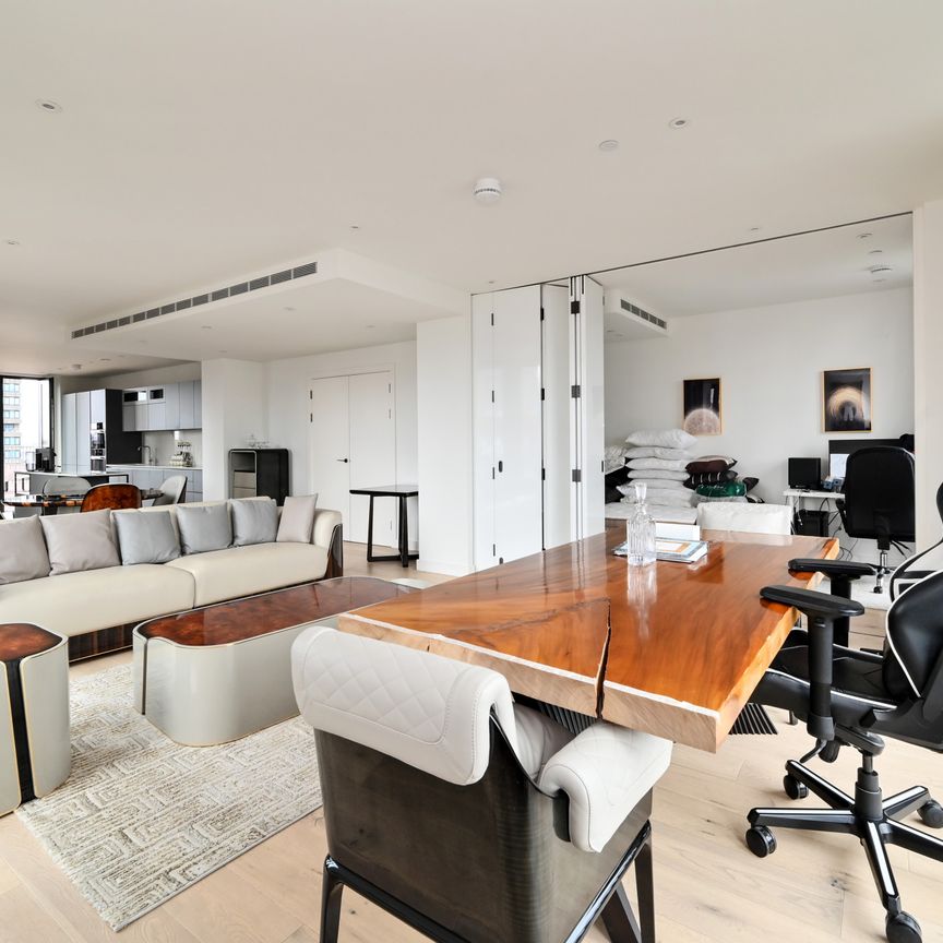 Clarendon Court, EC1Y, London - Photo 1