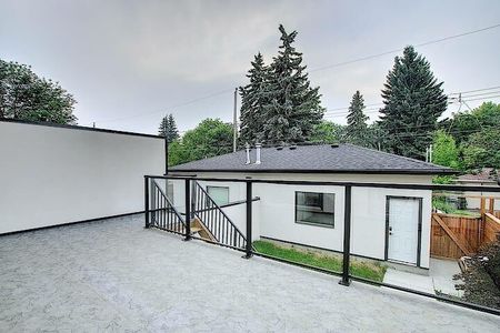 3317 41 Street Southwest, Calgary - Photo 4