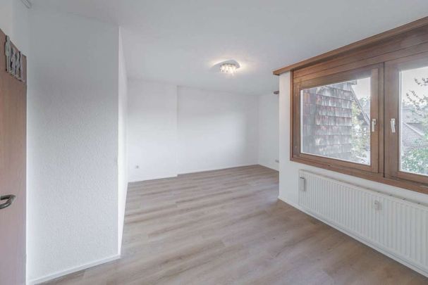 Moderne, neu renovierte 3 Zimmer Mietwohnung in Königsfeld mit Balkon - Photo 1