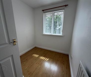 8 Merrion Park, Dunmurry, Belfast, BT17 0SF - Photo 6