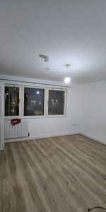 Room in a Shared Flat, Pickering Road, IG11 - Photo 3