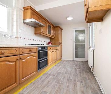 Heathway, Cardiff, CF14 - Photo 1