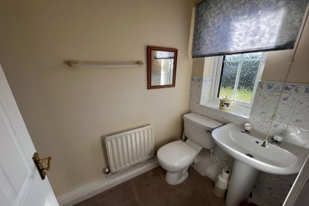 2 bedroom detached bungalow to rent - Photo 5