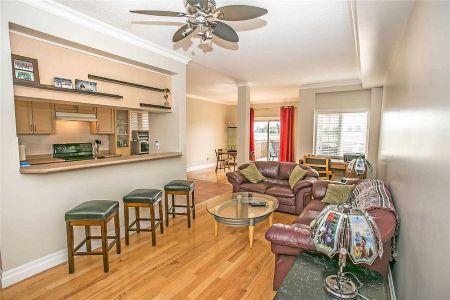 For Lease - 3246 Angel Pass Drive, Mississauga, Ontario - Photo 4