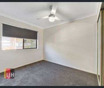 SPACIOUS 3 BEDROOM UNIT IN CHERMSIDE - Photo 4