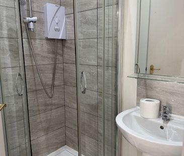 48 Kirkgate, WF1 - Photo 4