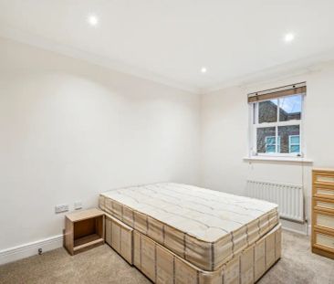 4 bedroom house in Putney - Photo 5