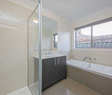 Impressive Family Home in Central Location - Photo 6