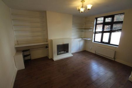 2 bedroom end of terrace house to rent - Photo 3