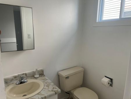 For Lease - 45 Huntsman Crescent, Kanata, Ontario - Photo 4