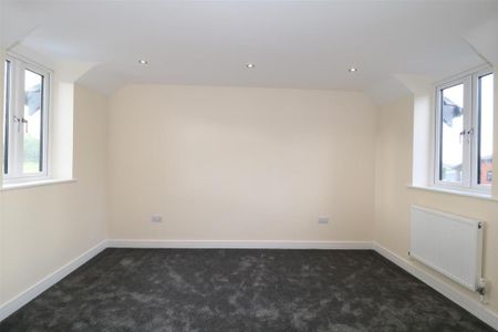 4 bedroom detached house to rent - Photo 5