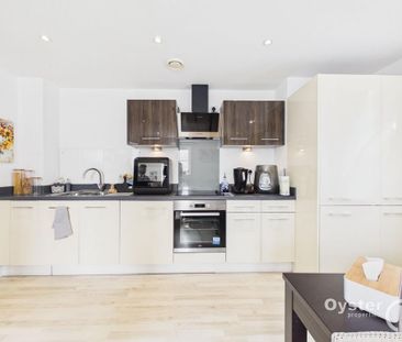 2 bedroom flat to rent - Photo 2