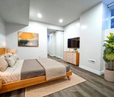 2046 Deer Park Road #Lower - Photo 1