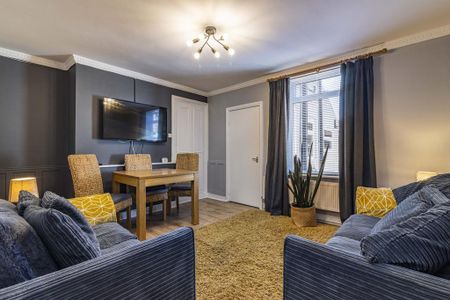 3 bedroom terraced house to rent - Photo 3