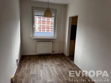 Pronájem bytu 4+1 + lodžie ul. Sametová, Liberec - Photo 3