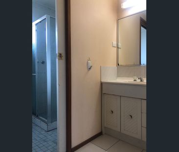 Immaculate 3-Bedroom Home in a Quiet Minto Street - Photo 5