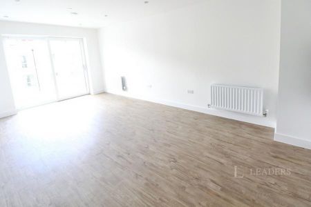 2 bedroom apartment to rent Stirling Drive, Luton, Bedfordshire, LU2 - Photo 2