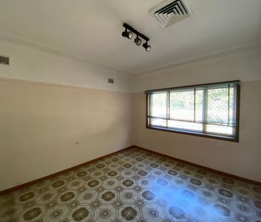 Spacious Brick Home in Cabramatta - Photo 1